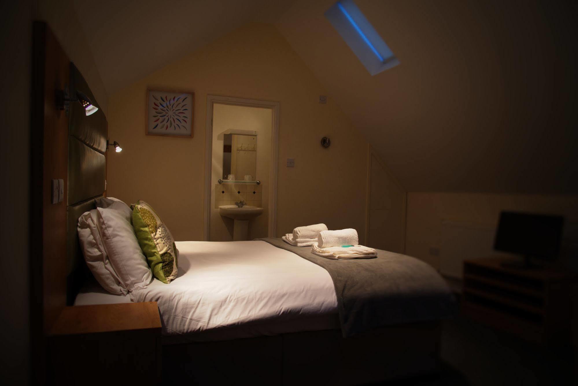 New Inn Hotel Lechlade Zewnętrze zdjęcie