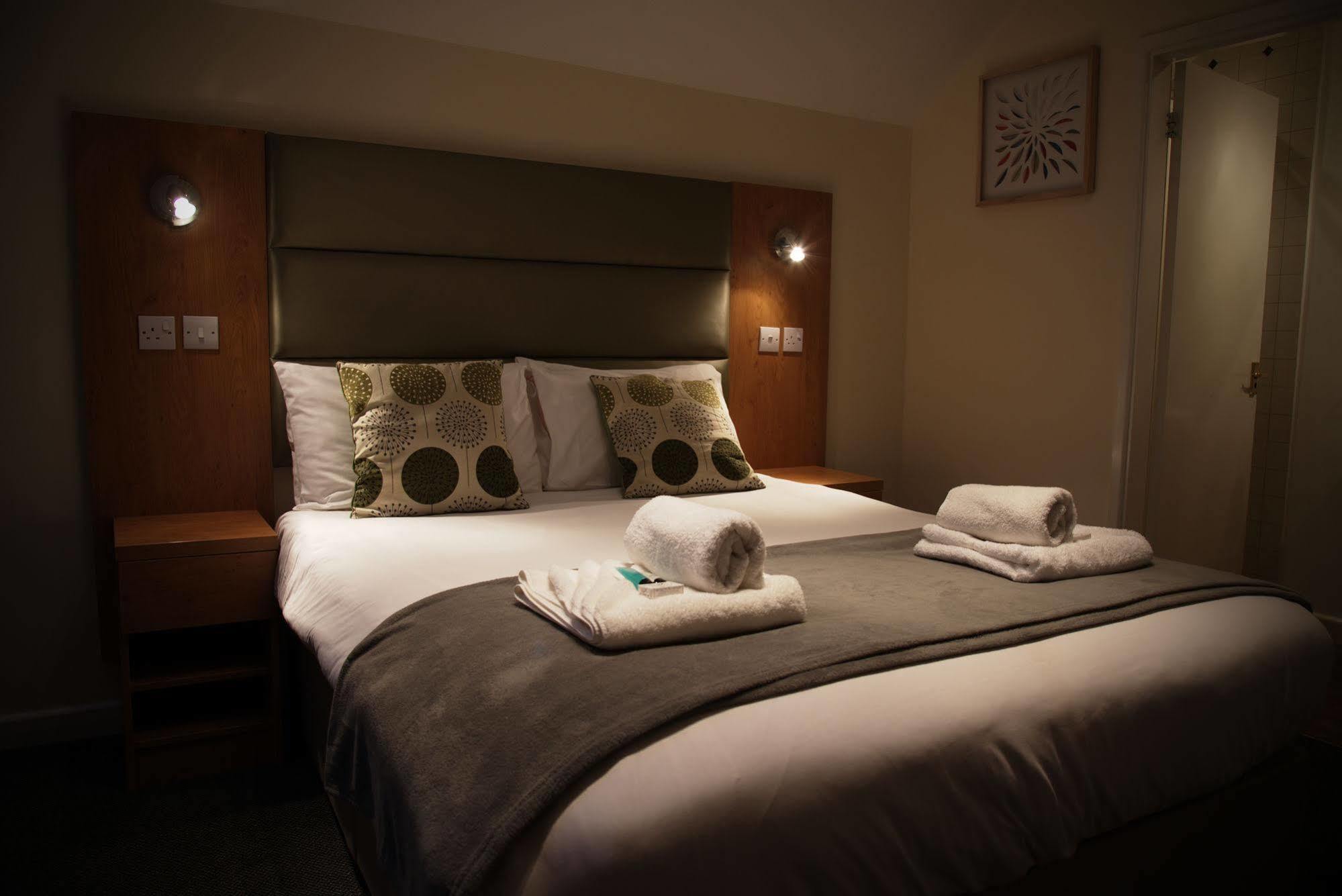 New Inn Hotel Lechlade Zewnętrze zdjęcie
