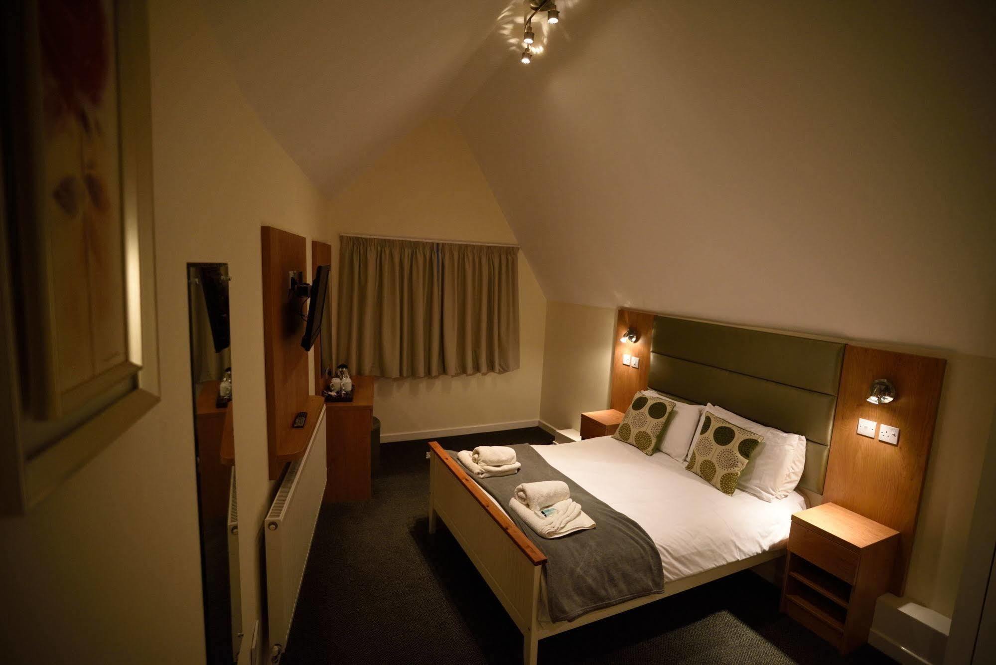 New Inn Hotel Lechlade Zewnętrze zdjęcie