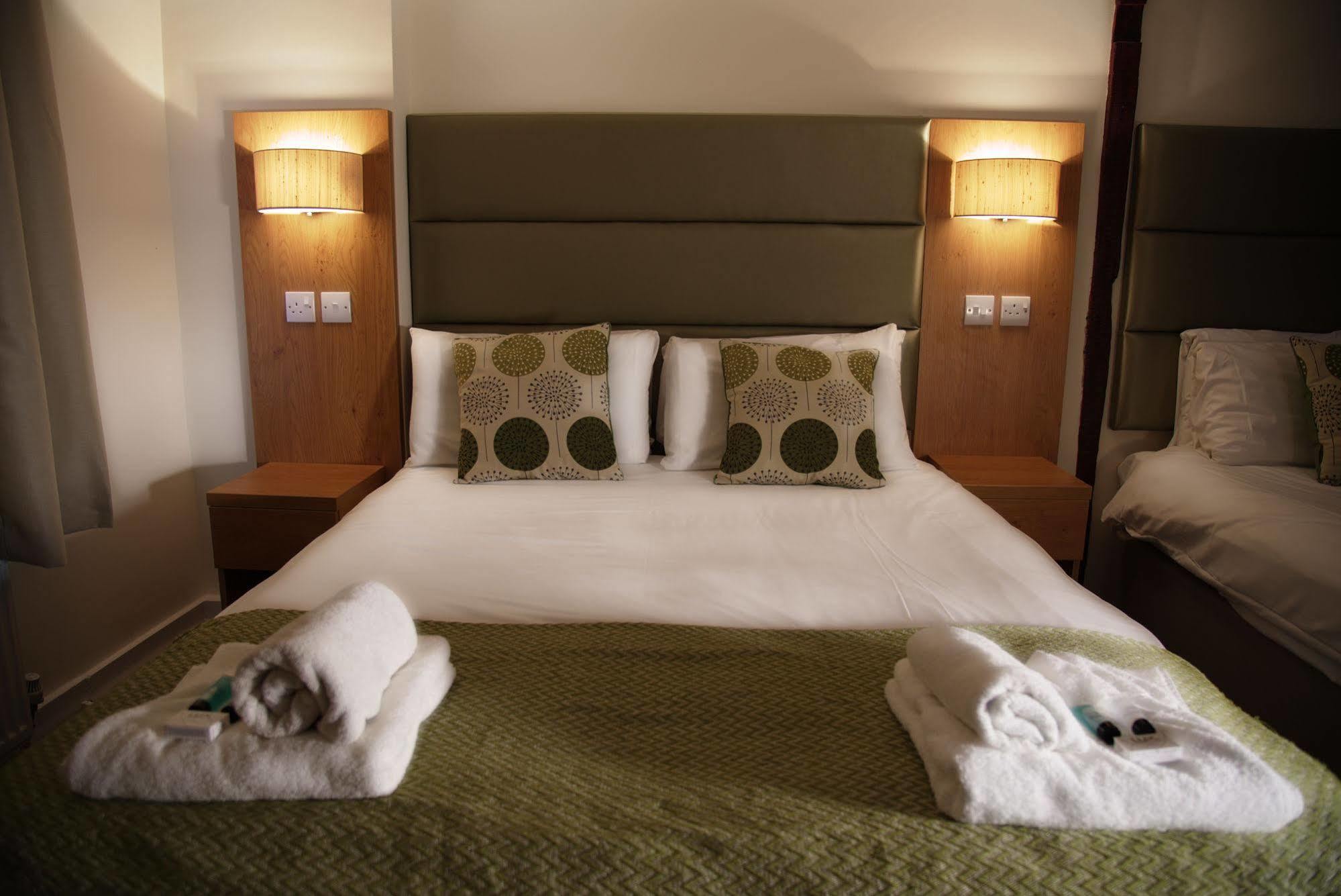 New Inn Hotel Lechlade Zewnętrze zdjęcie